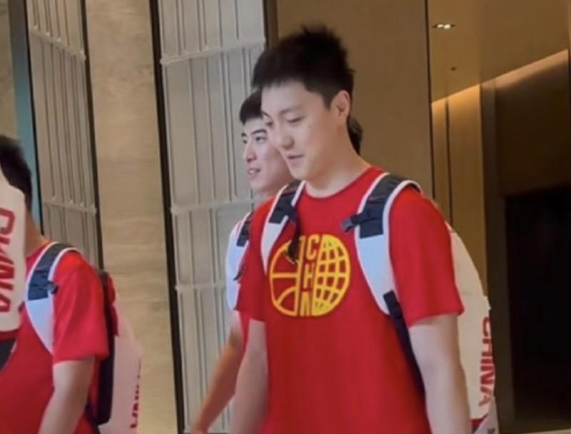 超早期NBA实力榜：马刺领跑，雷霆紧随其后