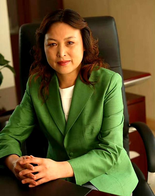 罗马诺:曼联现在将中场的引援重点缩小至2名球员